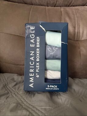 American Eagle Boxer Briefs. NWT
5 pack